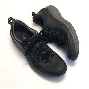 Clarks Black Lace-up Wavewalk Waterproof Leather Shoes size 9.5N